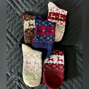 5 pairs of children’s Christmas socks